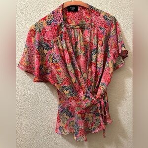 Vici Top Women Floral Polyester Wrap Flare Short Sleeve and Peplum Size Large
